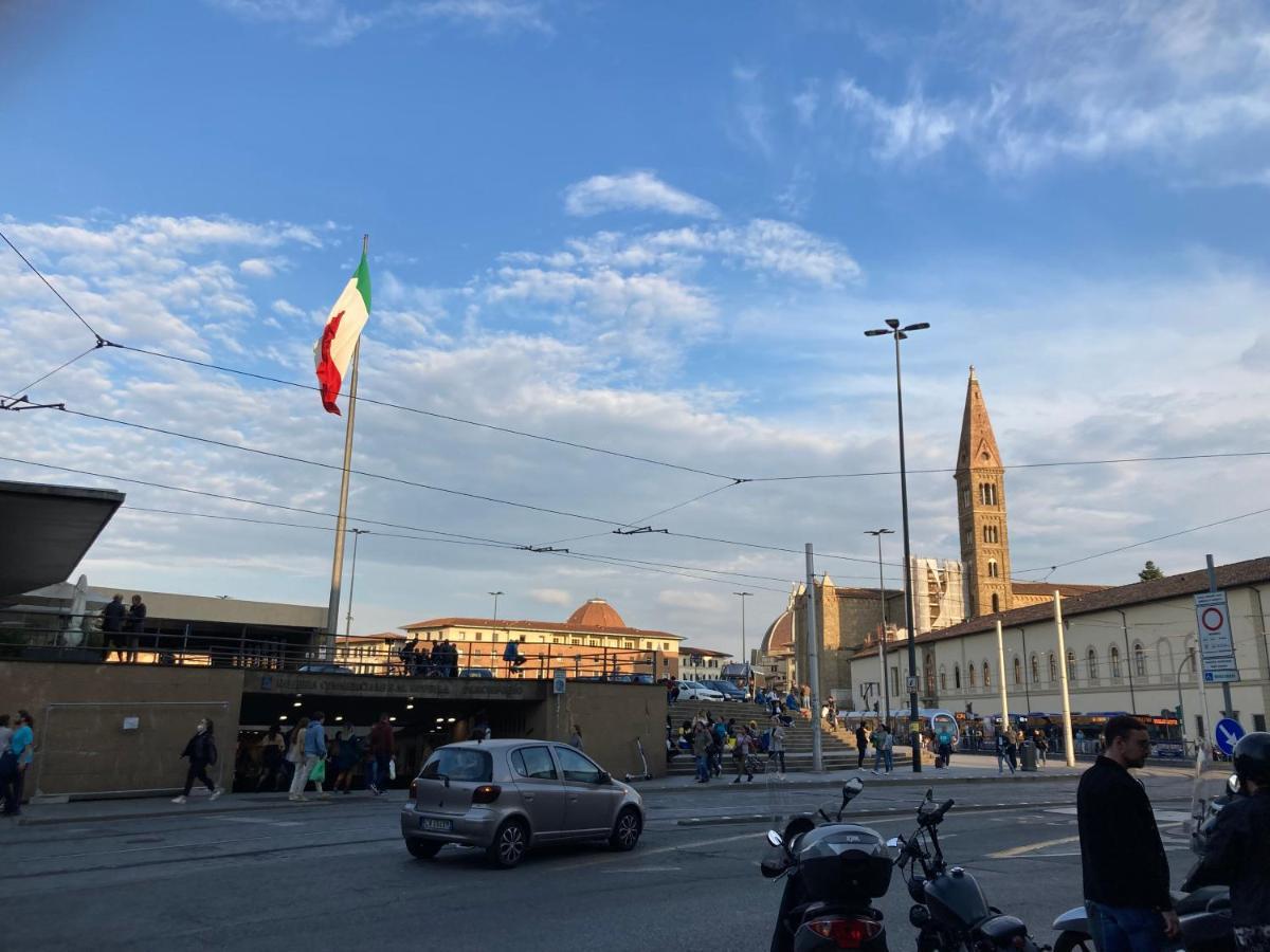 Santa Maria Novella - Golden Lily Florence, City Center Apartment Buitenkant foto